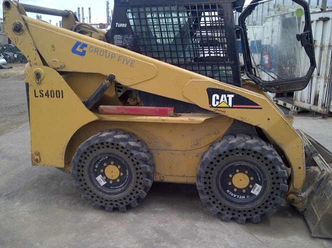 Nu-Air DT tire on CAT 226B Nu-Air DT tire on CAT 226B