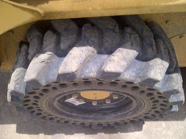 Nu-Air DT skid steer tire_4 Nu-Air DT skid steer tire_4