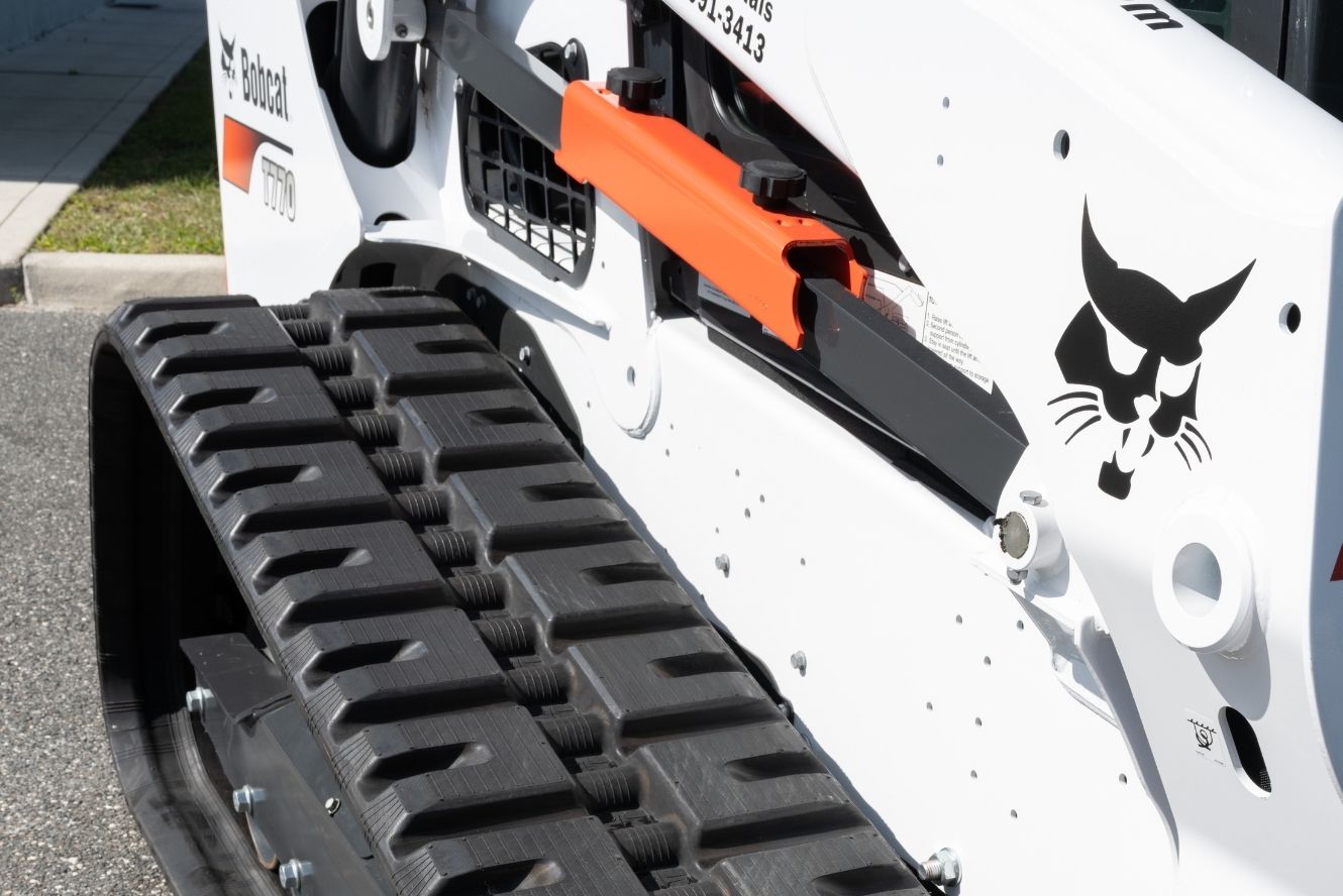 Reasons Why Rubber Tracks De-Track Reasons Why Rubber Tracks De-Track
