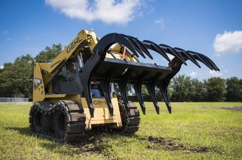 How Attachments Reduce Operating Costs for Skid Steers How Attachments Reduce Operating Costs for Skid Steers