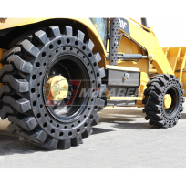 CAT 420F loader backhoe with solid cushion tires CAT 420F loader backhoe with solid cushion tires