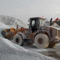 Non-marking solid cushion tires on a wheelloader Non-marking solid cushion tires on a wheelloader